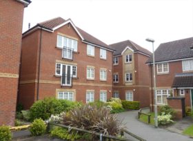 2 bedroom Flat to re...